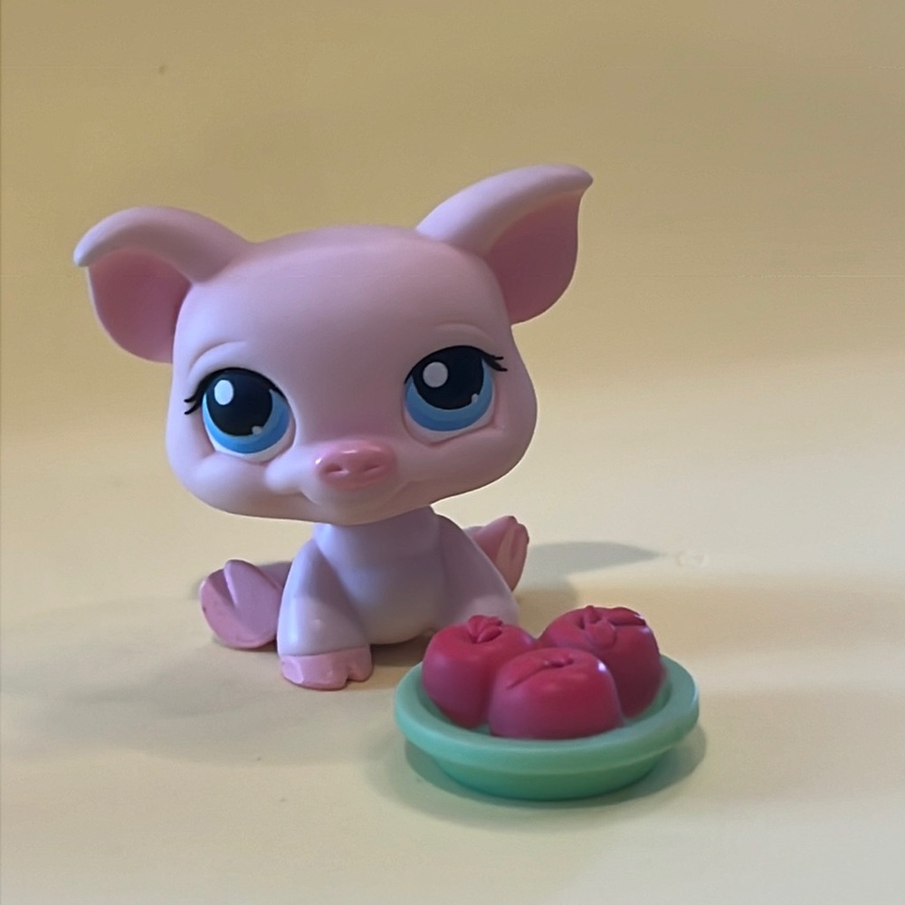 LPS #87 authentic, pig, great condition
